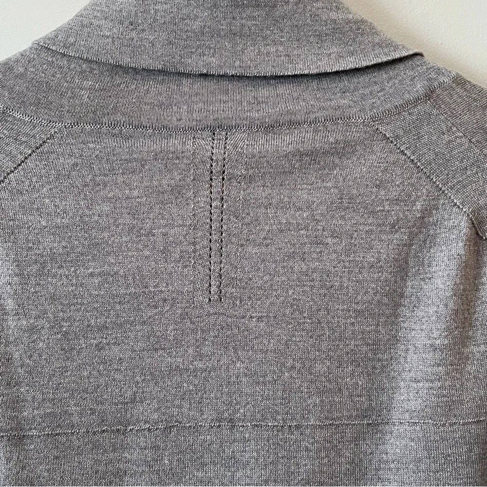 +39 Masq 100% pure extra fine Merino wool cardigan - Picture 10 of 10